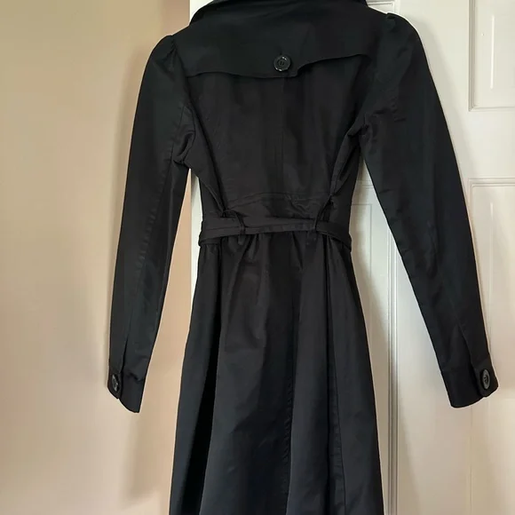 Stylish Black Trench Coat - Picture 2 of 4